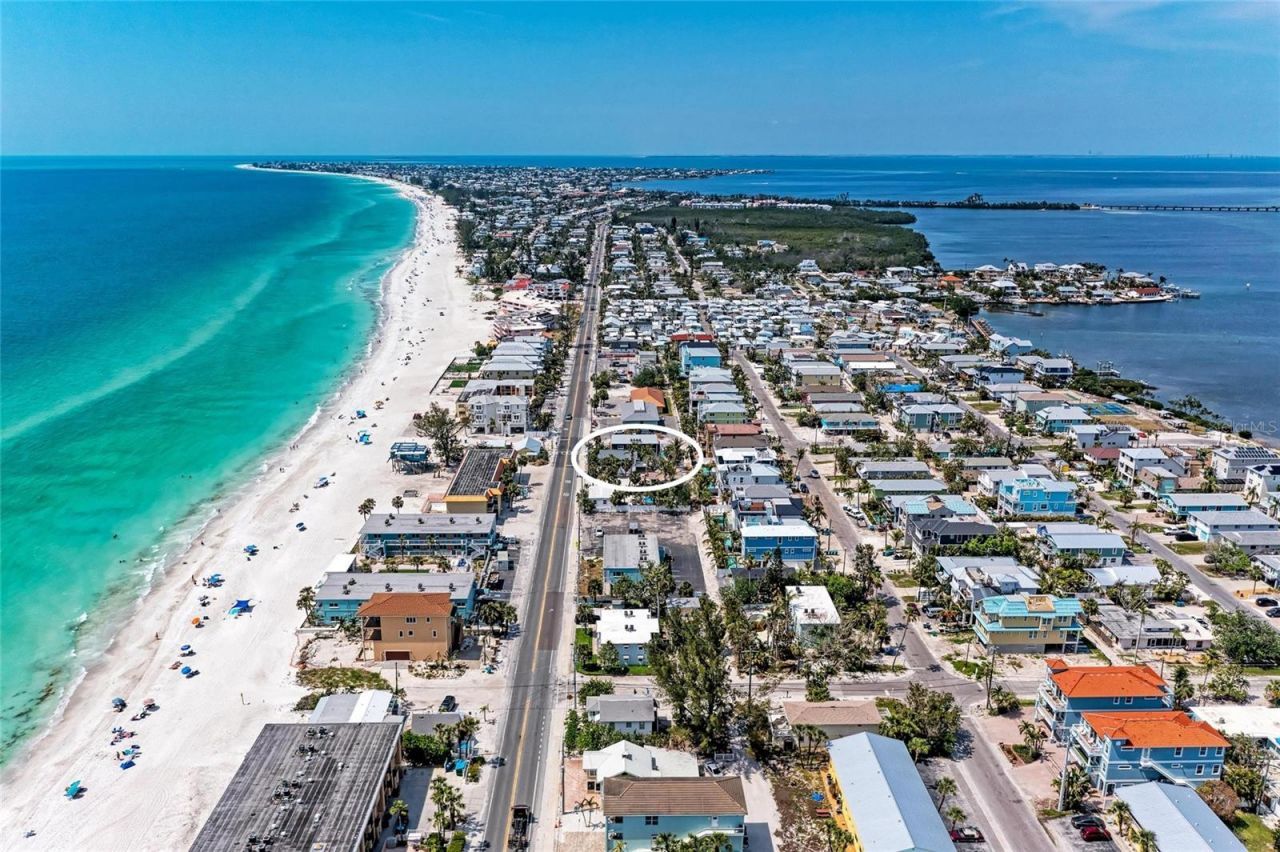 101 25th Street N, Unit 1, Bradenton Beach, FL 34217 Photo