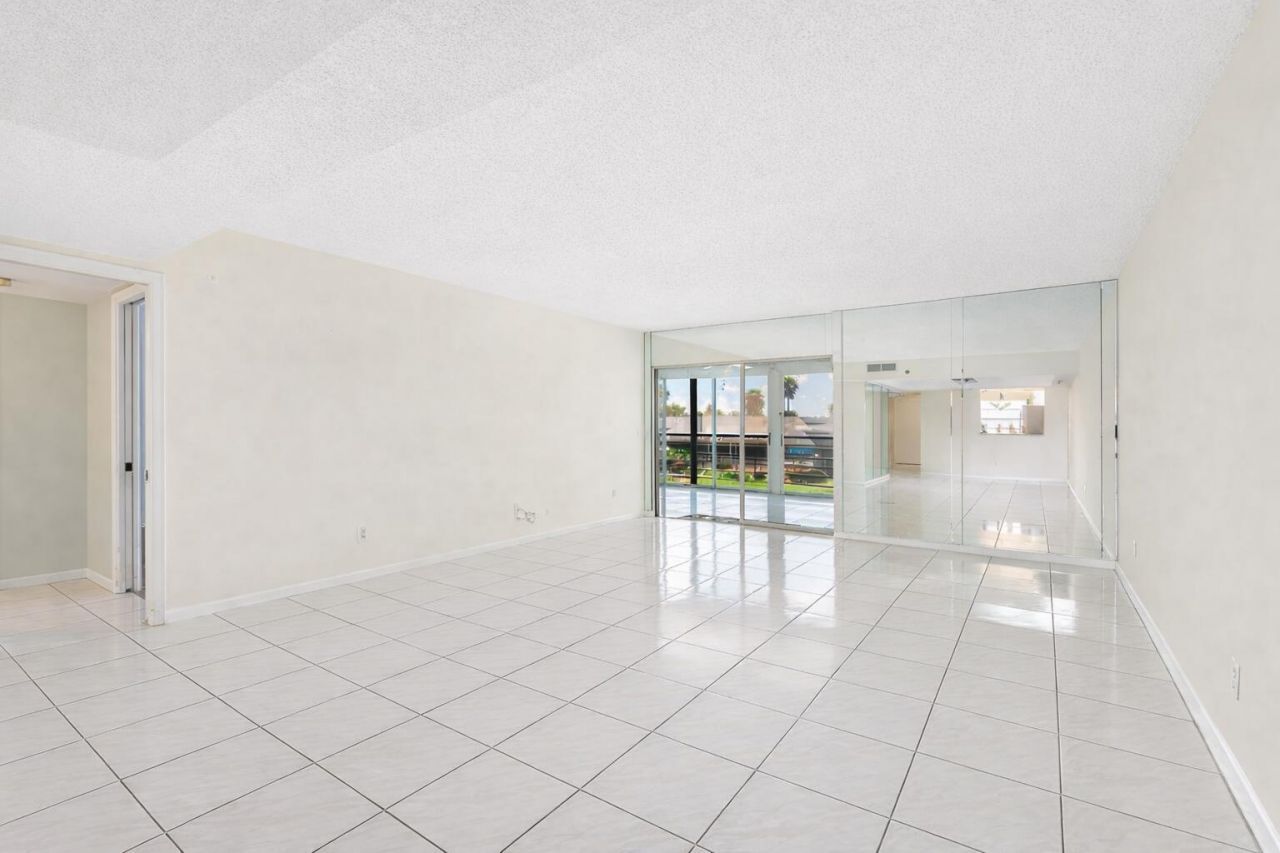 9220 SW 14th Street, Unit 3-208, Boca Raton, FL 33428 Photo
