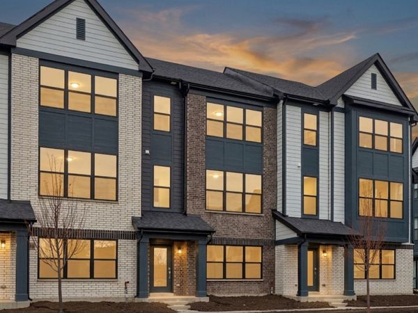 6318 Lexington Street, Morton Grove, IL 60053