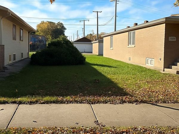 2917 E 130th Street , Chicago, IL 60633