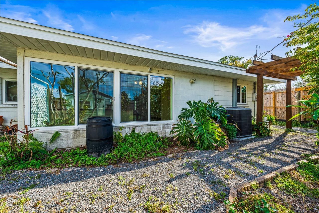 2717 Parma Street , Sarasota, FL 34231 Photo