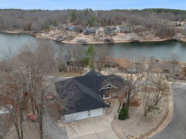 1 Evelynia Circle , Bella Vista, AR 72715