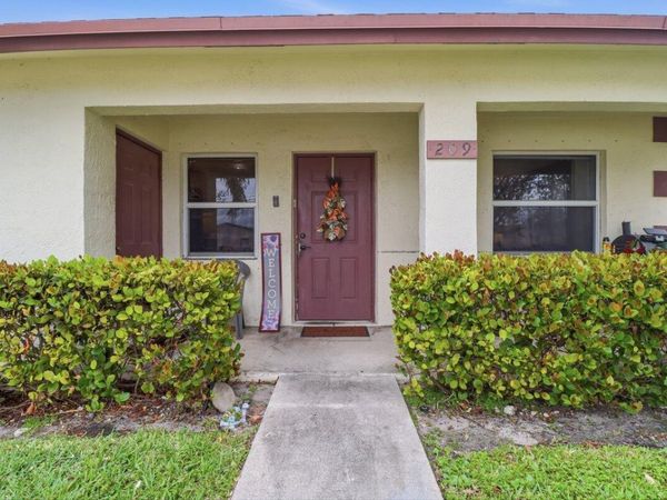 209 NE 35th Street, Oakland Park, FL 33334