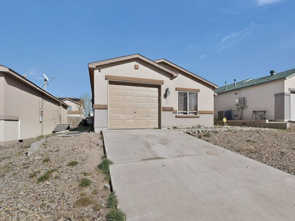 2520 Bixby Street NW, Albuquerque, NM 87120