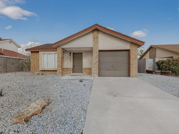 704 Sandpiper Drive SW, Albuquerque, NM 87121
