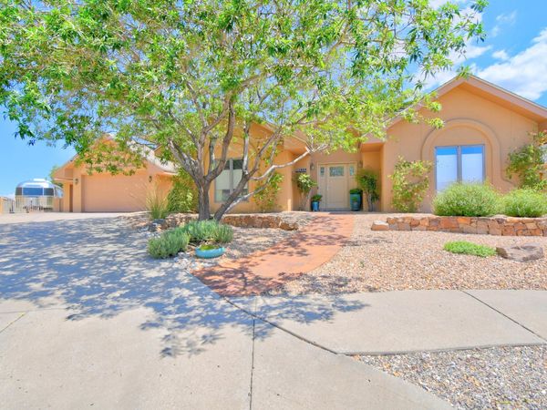 1808 Archuleta Drive NE, Albuquerque, NM 87112