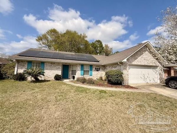 2560 Southern Oaks Dr, Cantonment, FL 32533