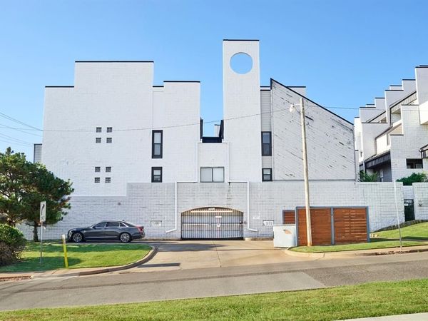 931 NW 7th Street, Unit 207, Oklahoma City, OK 73106