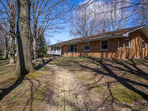 1031 N 350 E , Chesterton, IN 46304