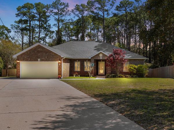 6 Davis Court, Shalimar, FL 32579