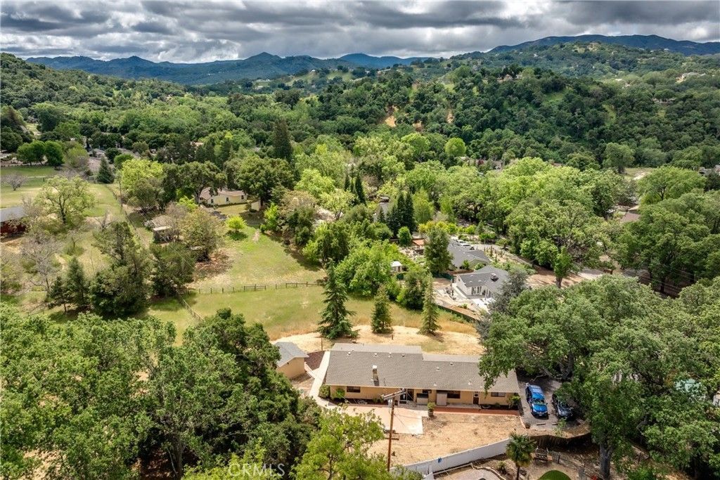 6055 Flores, Atascadero, CA 93422 Main Photo