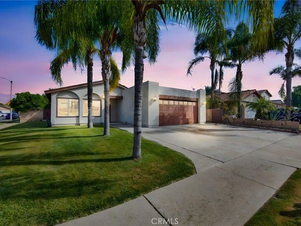 297 W Kirkwall, Azusa, CA 91702
