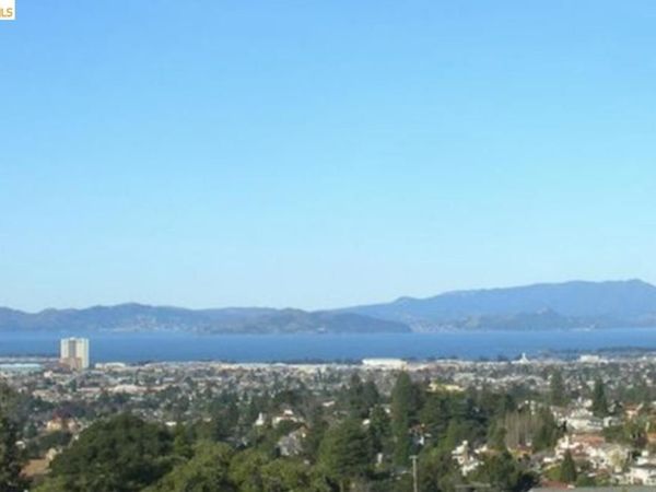 135 Alta Rd, Oakland, CA 94618