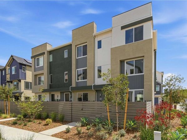 27305 Bear Creek Lane, Valencia, CA 91381