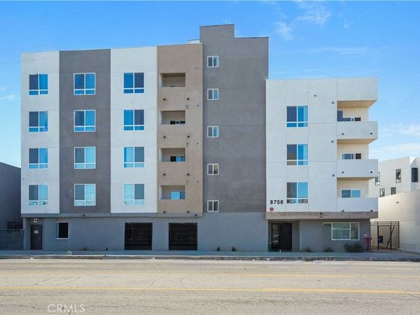 8750 Sepulveda Boulevard, Unit 208, North Hills, CA 91343