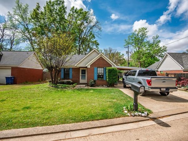 108 Dabney Street, Batesville, MS 38606