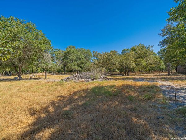188 oak view, La Vernia, TX 78121