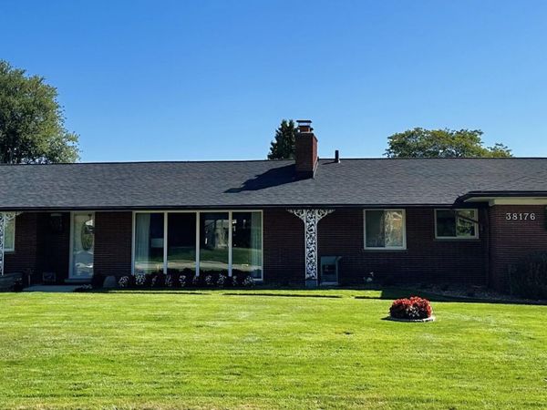 38176 Villa Mar Street, Harrison Township, MI 48045