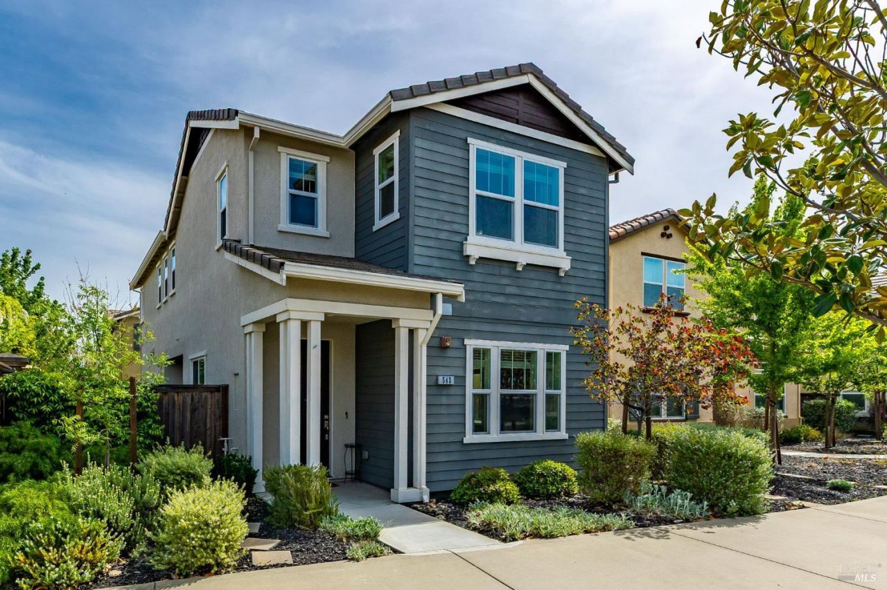 543 Vega Way, Vacaville, CA 95687 Main Photo