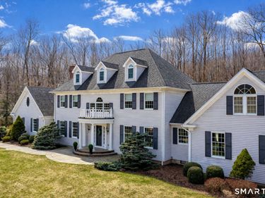 2 Sail Harbour , Sherman, CT 06784