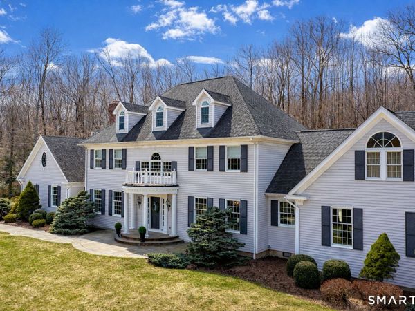 2 Sail Harbour , Sherman, CT 06784