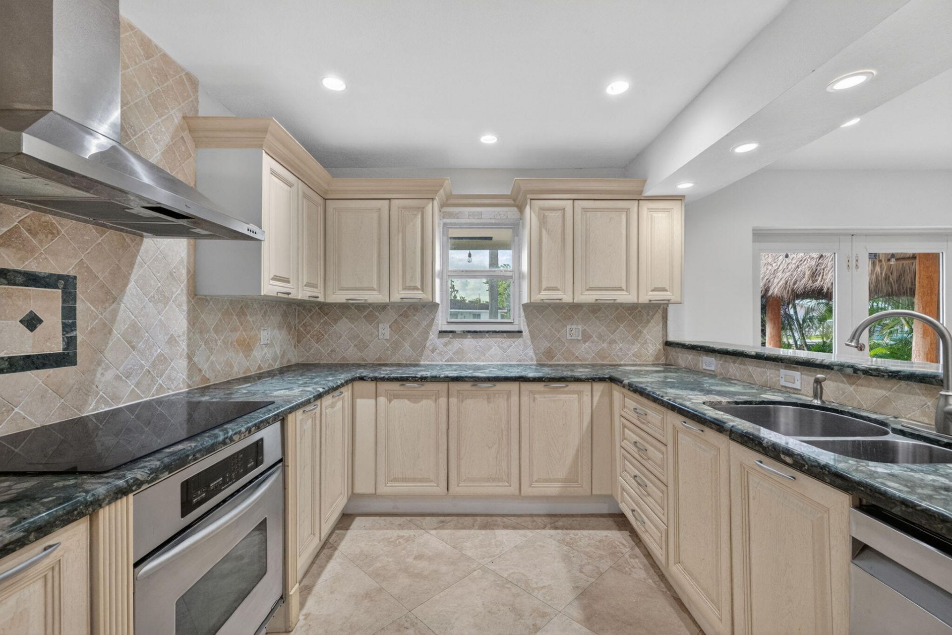 2213 NE 16th Street, Fort Lauderdale, FL 33304 Photo