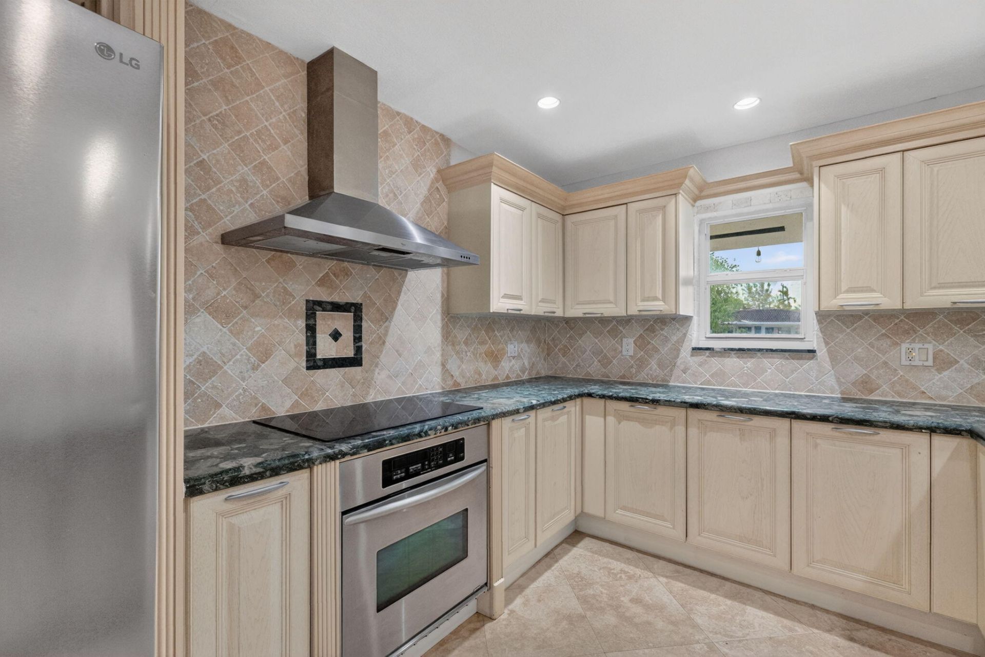 2213 NE 16th Street, Fort Lauderdale, FL 33304 Photo