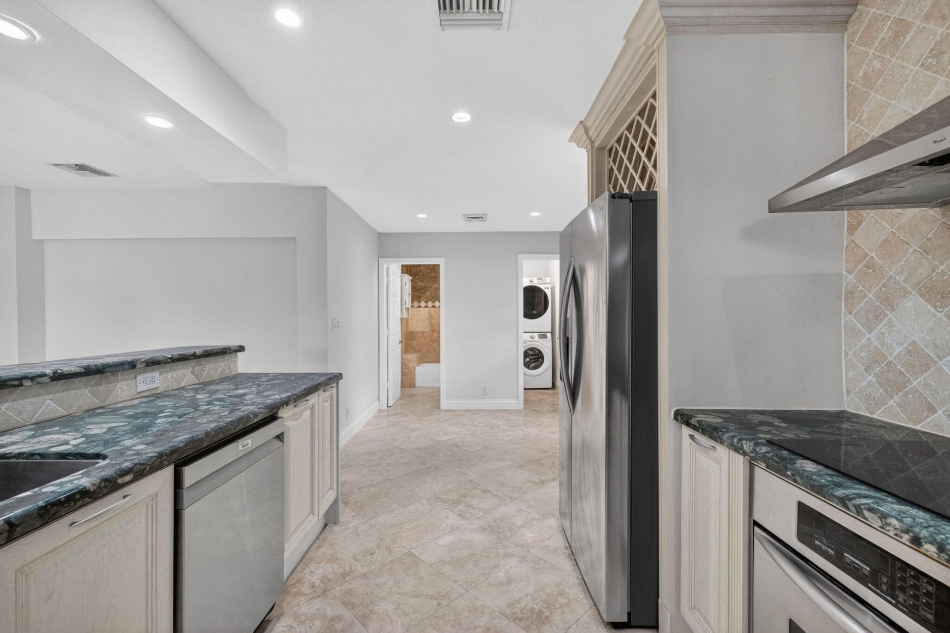 2213 NE 16th Street, Fort Lauderdale, FL 33304 Photo