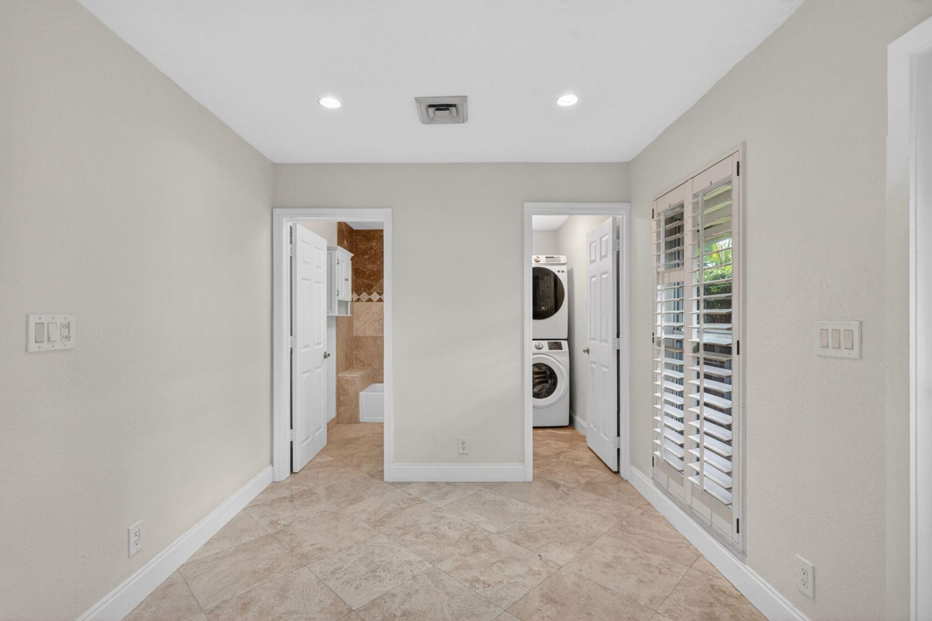 2213 NE 16th Street, Fort Lauderdale, FL 33304 Photo