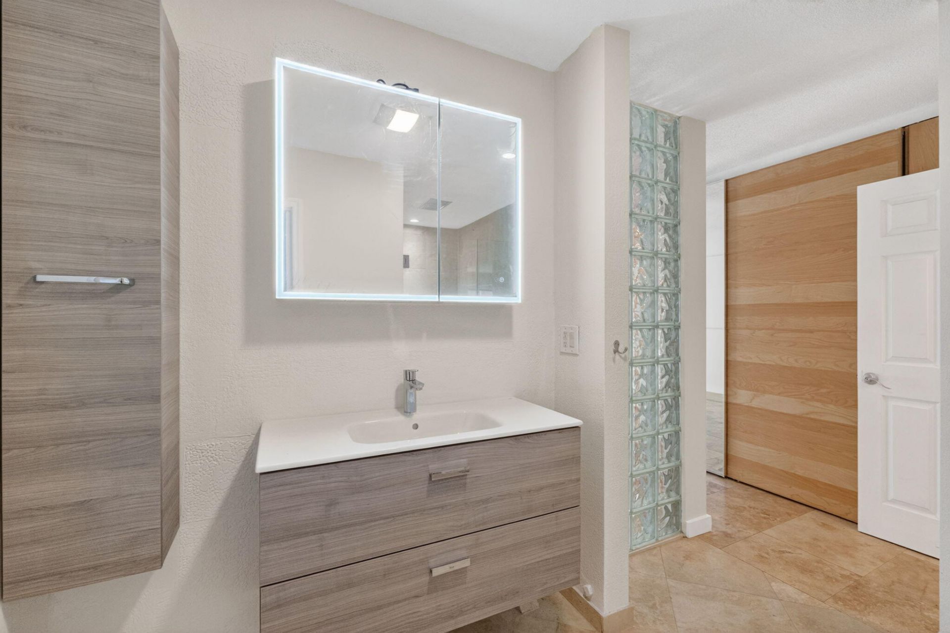 2213 NE 16th Street, Fort Lauderdale, FL 33304 Photo