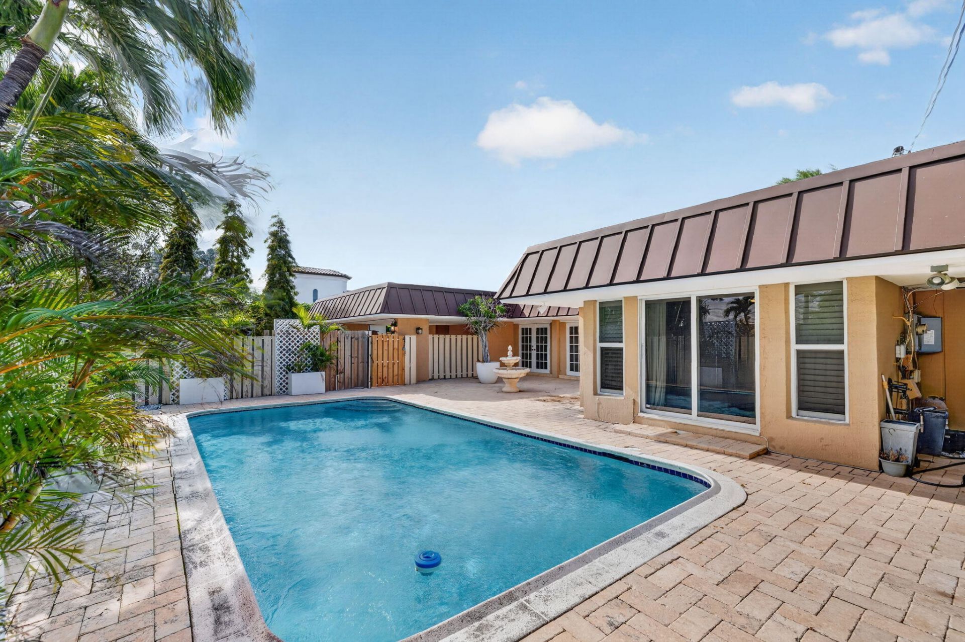 2213 NE 16th Street, Fort Lauderdale, FL 33304 Photo