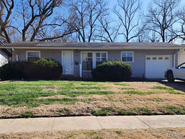 940 Rogers Lane , Florissant, MO 63033