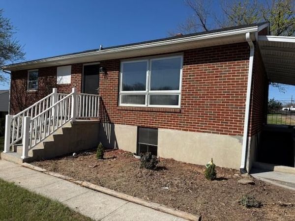 824 Coolbrook RD , Vinton, VA 24179