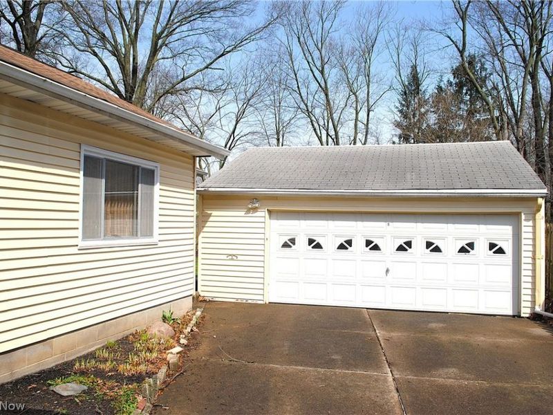 22990 Virginia Avenue, North Olmsted, OH 44070 Photo 5