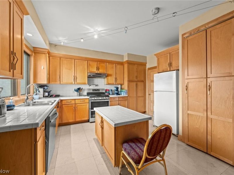 25 Brandon Court, Moreland Hills, OH 44022 Photo 26