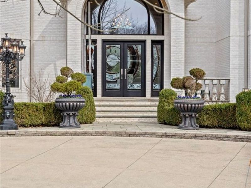 25 Brandon Court, Moreland Hills, OH 44022 Photo 6