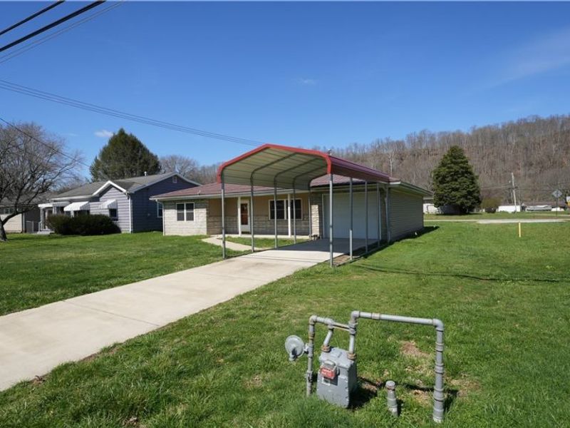 1016 Park Avenue, New Matamoras, OH 45767 Photo 2