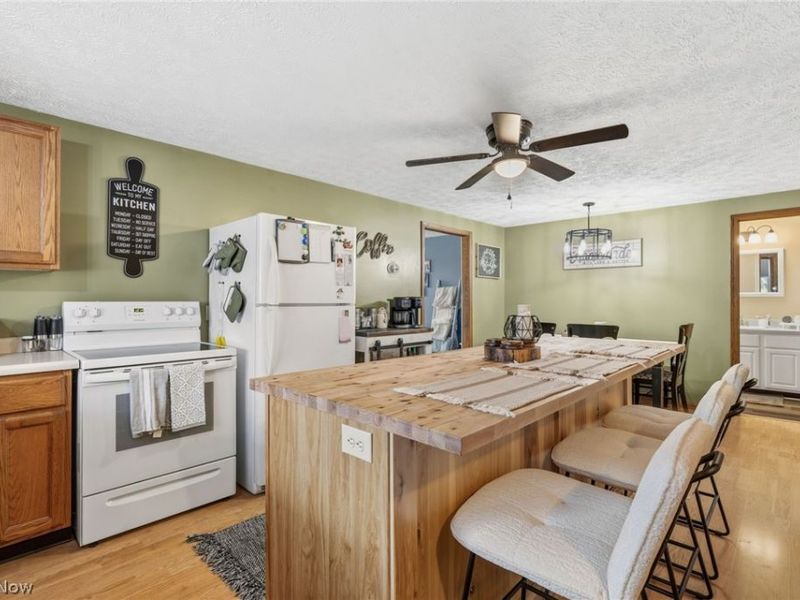 12032 Mercer Road NE, Alliance, OH 44601 Photo 12