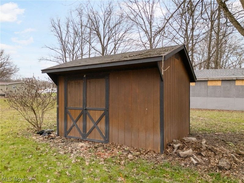 12032 Mercer Road NE, Alliance, OH 44601 Photo 20