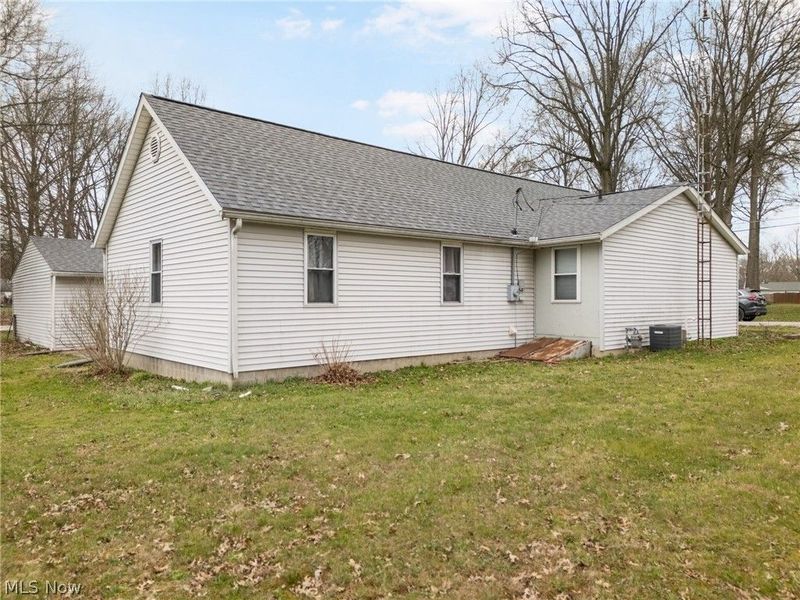 12032 Mercer Road NE, Alliance, OH 44601 Photo 22