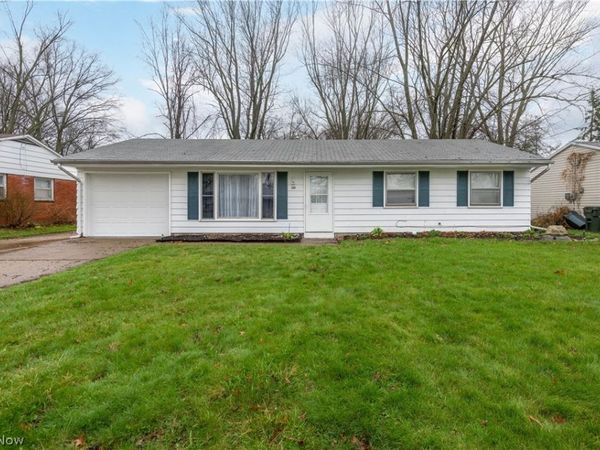 1360 Hollyview Drive, Vermilion, OH 44089