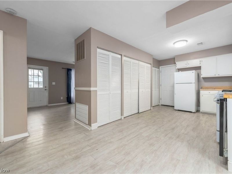 1360 Hollyview Drive, Vermilion, OH 44089 Photo 12