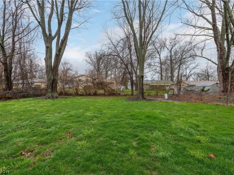 1360 Hollyview Drive, Vermilion, OH 44089 Photo 46