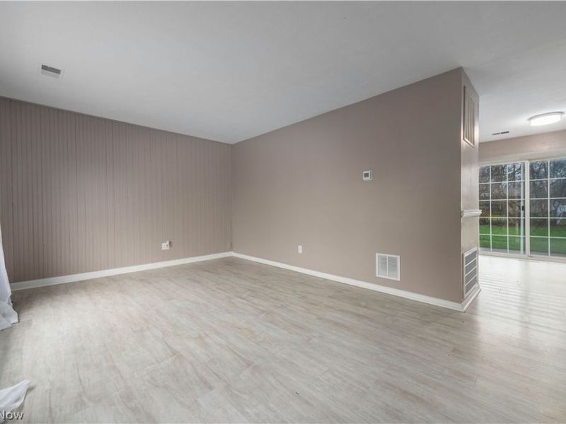 1360 Hollyview Drive, Vermilion, OH 44089 Photo 8