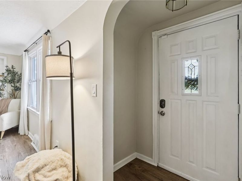 730 Washington Court , Bedford, OH 44146 Photo 3