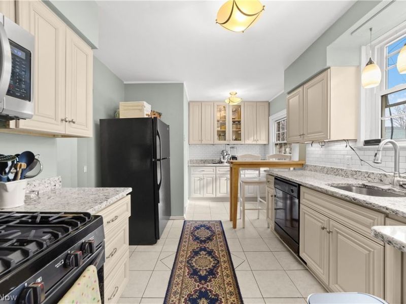 3687 Townley Road, Shaker Heights, OH 44122 Photo 12