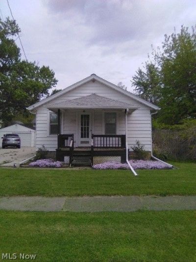 1377 Nichols Avenue, Lorain, OH 44053