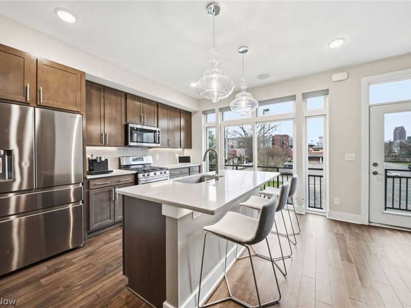 2253 W 19th Street, Cleveland, OH 44113 Photo 9