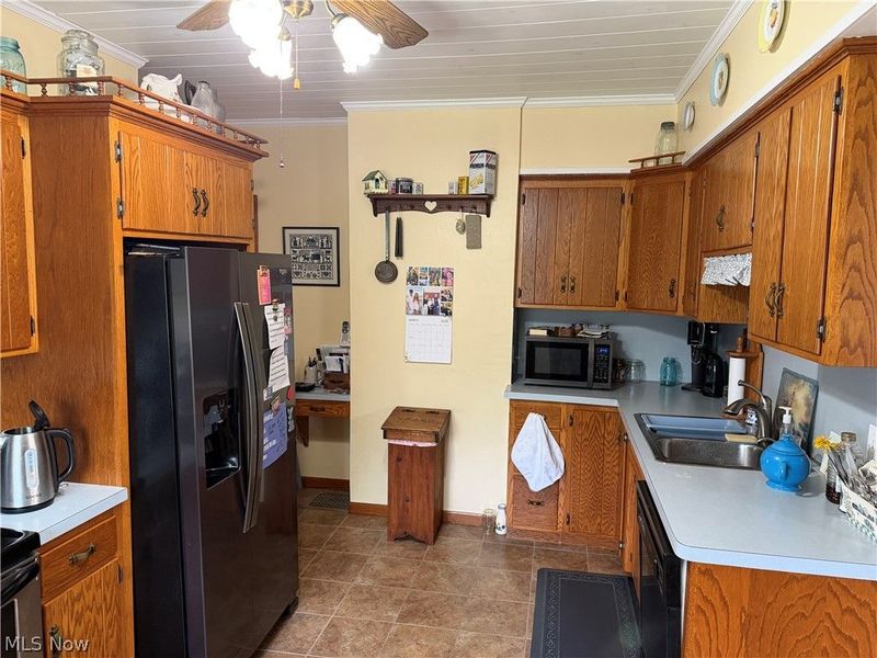 6648 Race Road NW, Strasburg, OH 44680 Photo 5