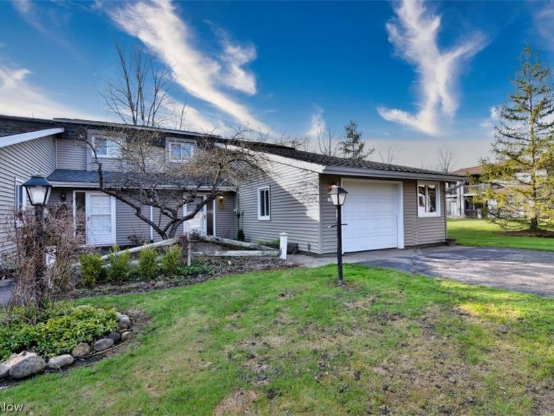 11106 Kimmeridge Trail, Unit 9B, Newbury, OH 44065 Photo 2